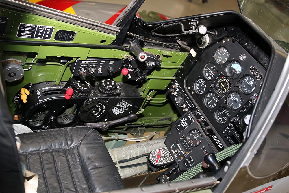 P 51 Dutchman cockpit 2015 01 191